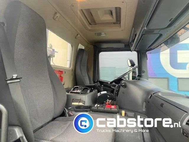 Camión multibasculante Scania P380 LB 8x4*4 HNA Euro 5 - HIAB 211 E-3 Hipro Crane with remote control + Multilift  XR26S61 Hooklift - Year 2009 - Km 336.501 !! - Good condition