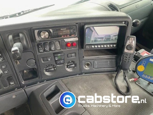 Camión multibasculante Scania P380 LB 8x4*4 HNA Euro 5 - HIAB 211 E-3 Hipro Crane with remote control + Multilift  XR26S61 Hooklift - Year 2009 - Km 336.501 !! - Good condition