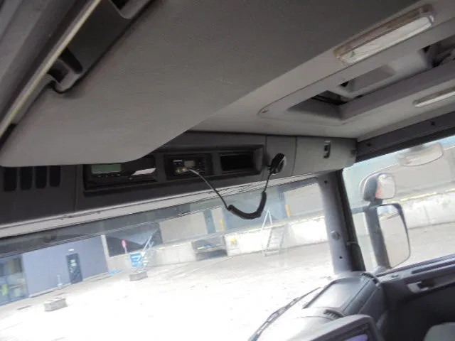 Camión multibasculante Scania P400 6X2
