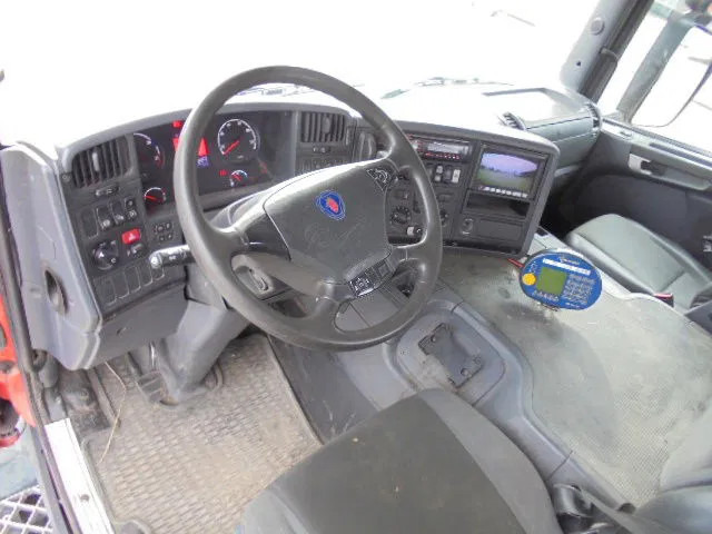 Camión multibasculante Scania P400 6X2