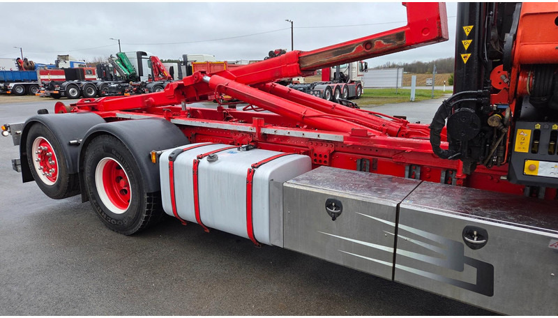 Camión multibasculante Scania P400 6X2*4 Palfinger PK26002