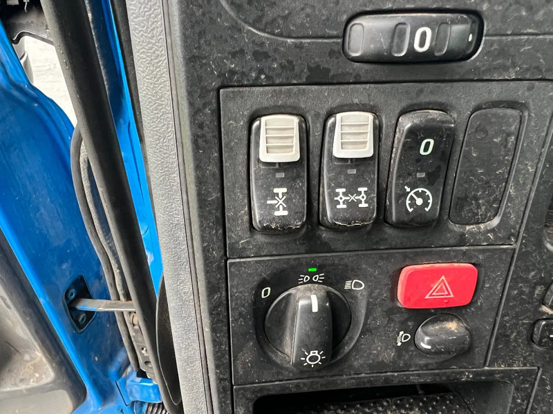 Camión multibasculante Scania P420 Belgian truck**205.000km**Retarder full steel**