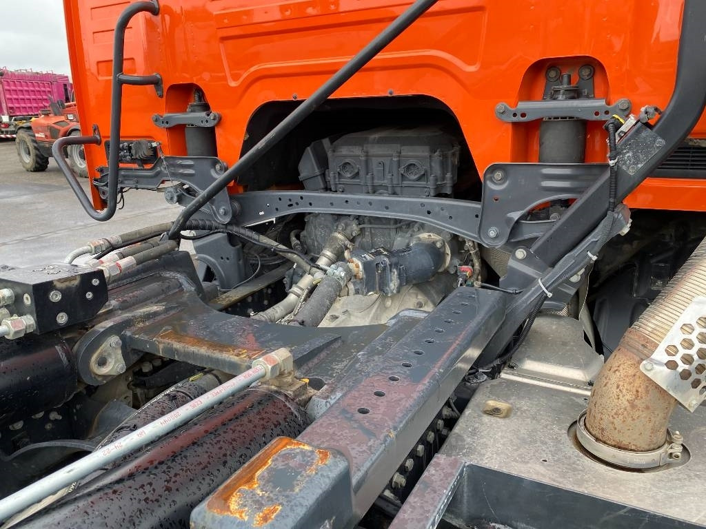 Camión multibasculante Scania P420 XT-3Pedales / PALFINGER PTH20SLD5 endommagé