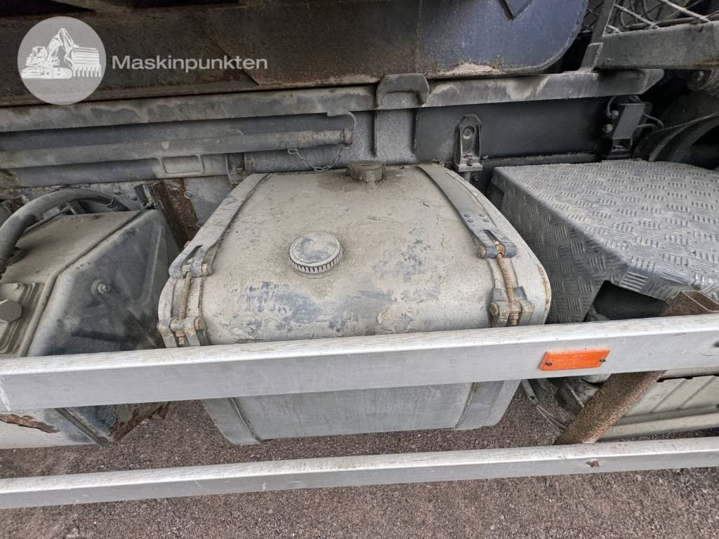Camión multibasculante Scania P 124-360