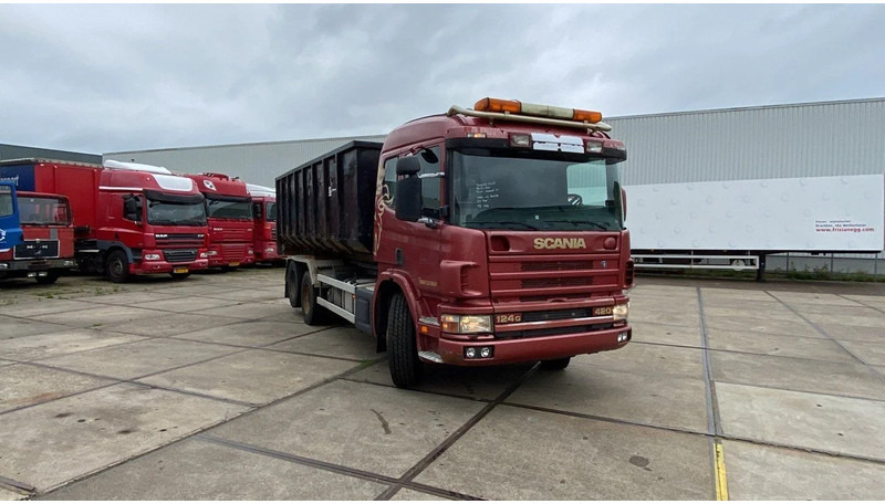 Camión multibasculante Scania P P124 GB6X2NA