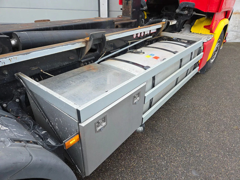 Camión multibasculante Scania R450 6x2*4 VDL hooklift