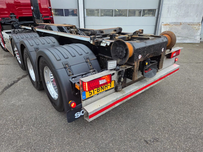 Camión multibasculante Scania R450 8x2 VDL hooklift / full air