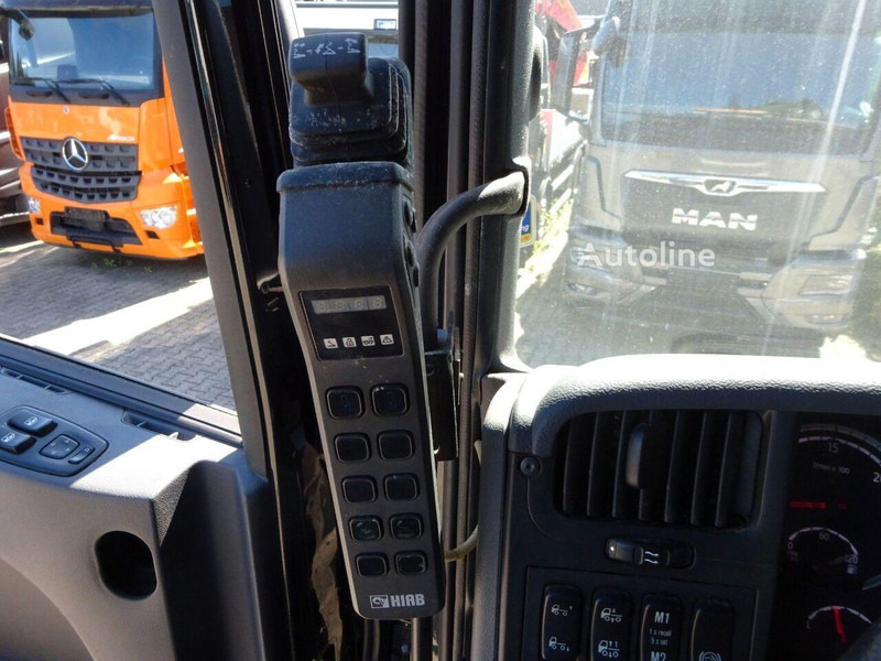 Camión multibasculante Scania R490 - Hook lift truck + crane 8x4