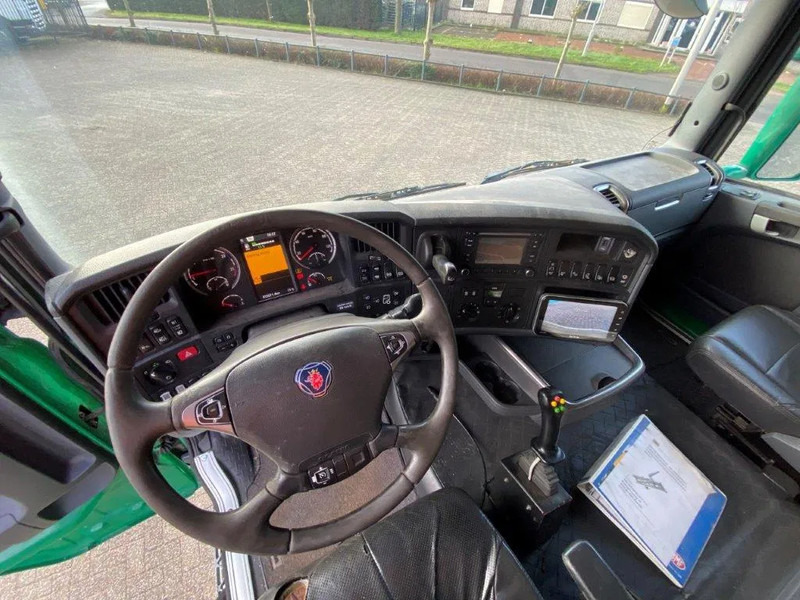 Camión multibasculante Scania R520 V8 / 8X4 / BIG AXLE / AJK HOOKLIFT 30TON / LIFT+LENKACHSE / NAVI / LEATHER / FULL-AIR / AUTOMATIC / EURO-6 / 2015