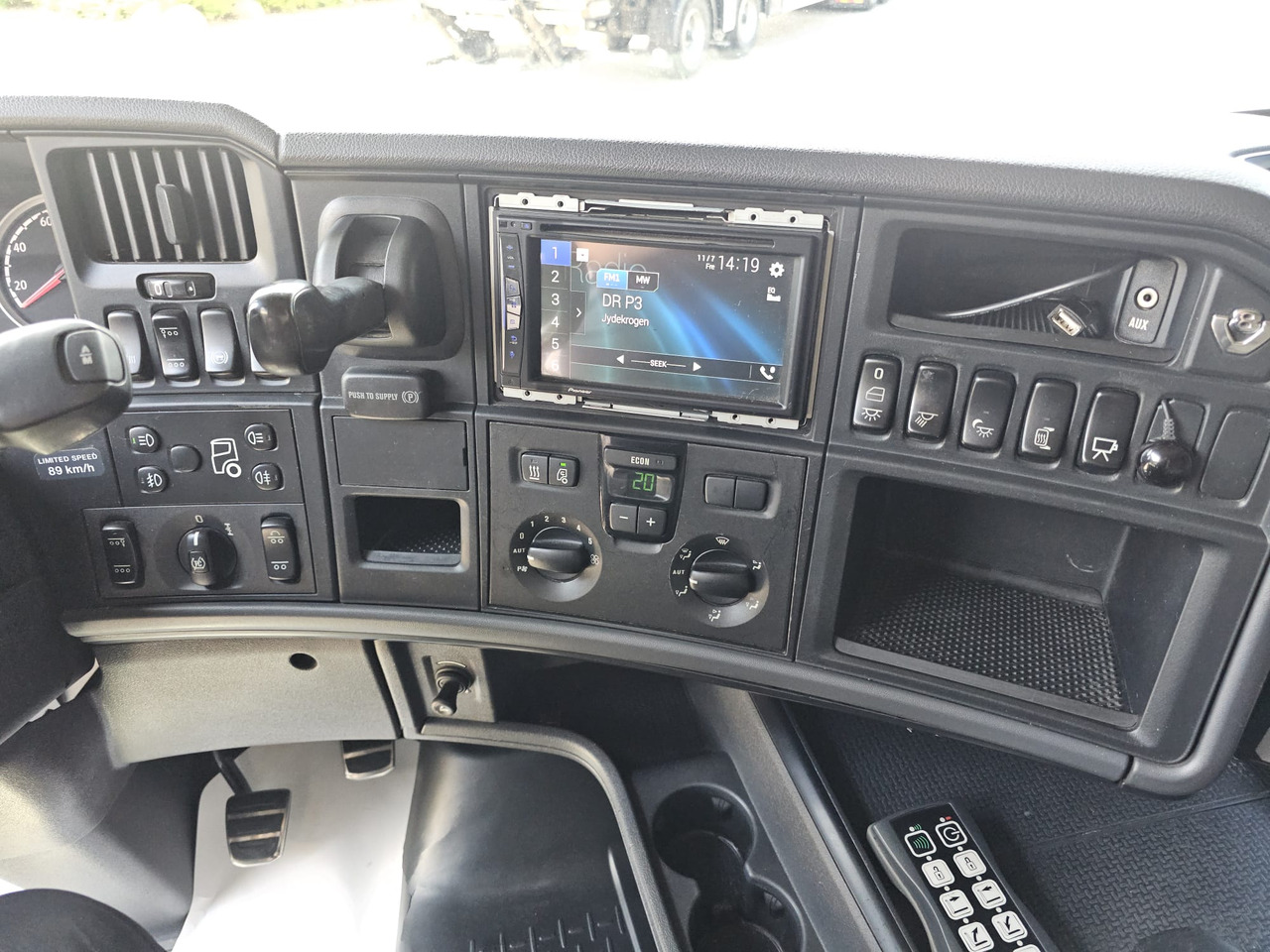 Camión multibasculante Scania R560