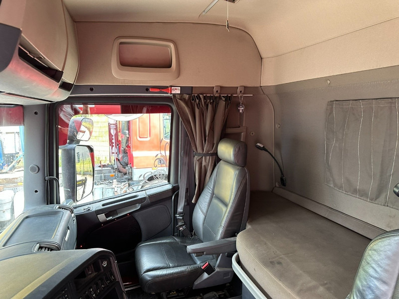 Camión multibasculante Scania R580 6X2 V8 HOOKLIFT + CRANE HIAB 211 E-4 HIPRO - ROTATOR - RETARDER - RADIO - NL TRUCK
