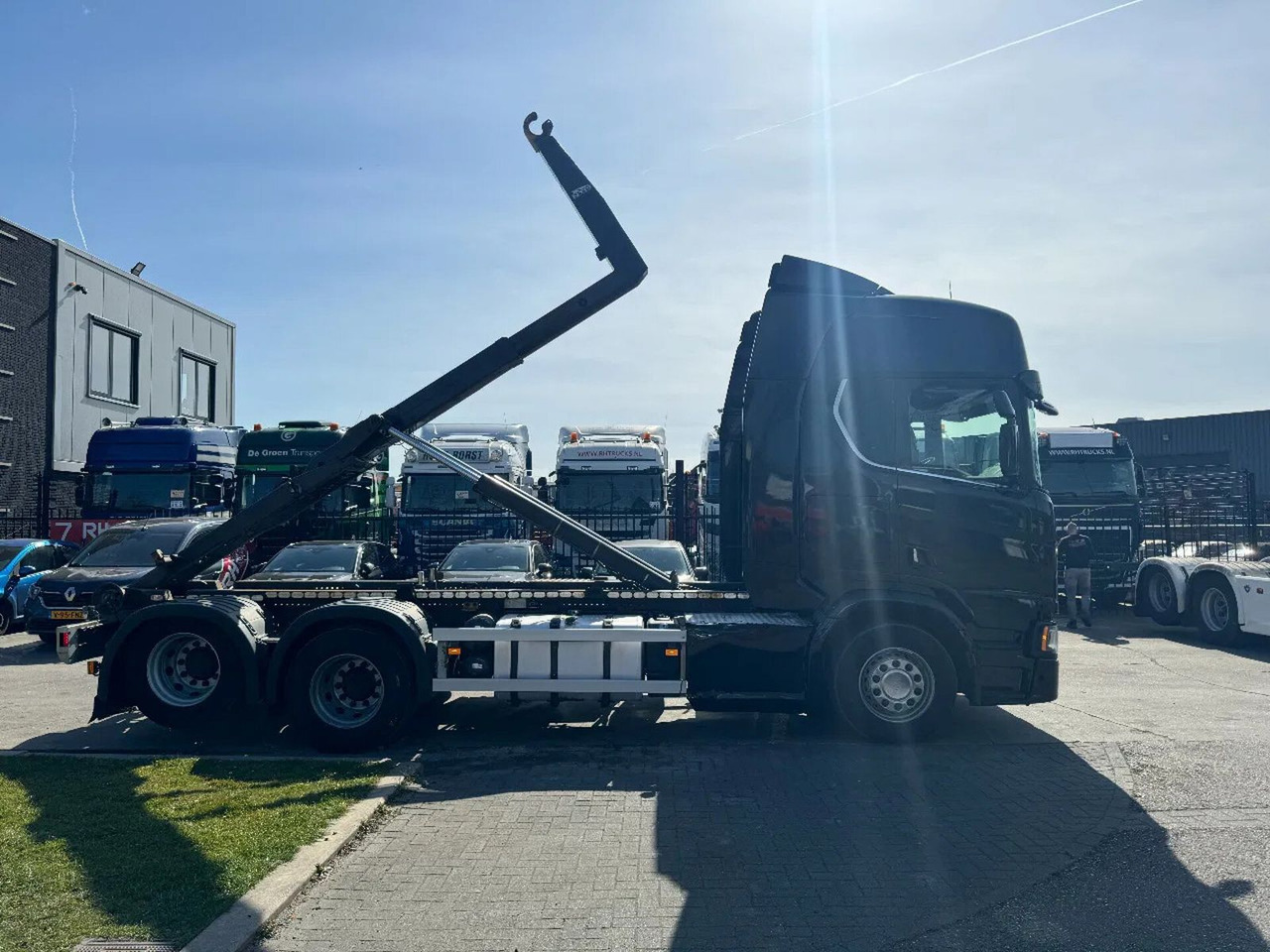 Camión multibasculante Scania R580 V8 6X2 VDL HOOK 20T RETARDER EURO 6 2 UNITS
