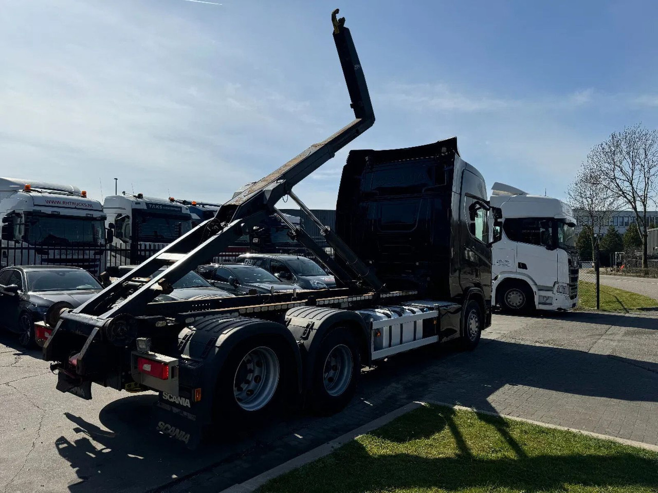 Camión multibasculante Scania R580 V8 6X2 VDL HOOK 20T RETARDER EURO 6 2 UNITS