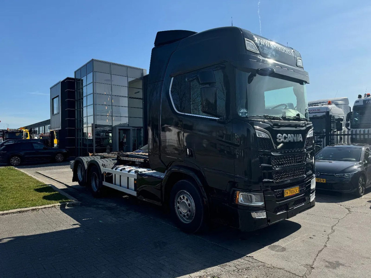 Camión multibasculante Scania R580 V8 6X2 VDL HOOK 20T RETARDER EURO 6 2 UNITS