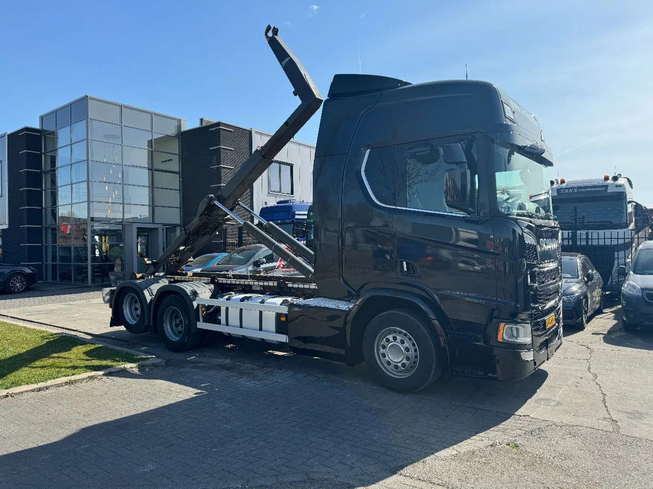 Camión multibasculante Scania R580 V8 6X2 VDL HOOK 20T RETARDER EURO 6 2 UNITS