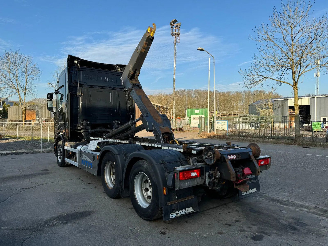 Camión multibasculante Scania R580 V8 NGS 6X2 EURO 6 VDL 20T HOOK