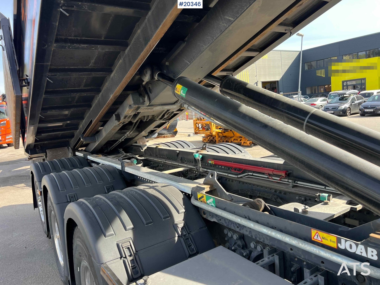 Camión multibasculante Scania R590