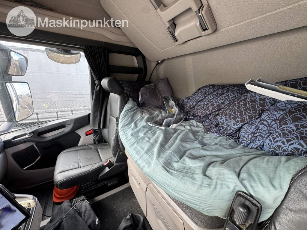 Camión multibasculante Scania R 580 EKIPAGE