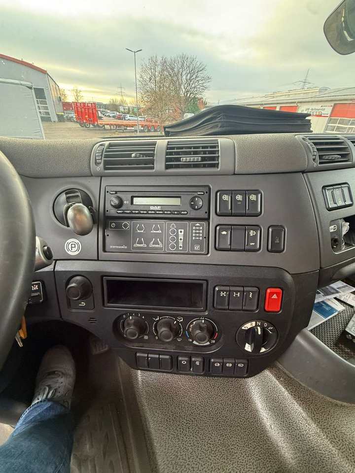 Camión multibasculante Tatra Phoenix 8x8 Paflinger Kran Hakengerät