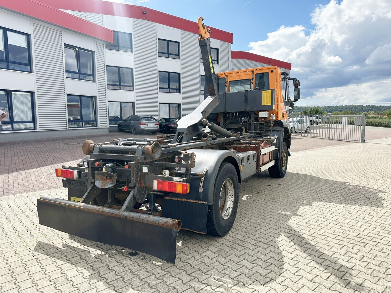 Camión multibasculante Trakker AD190T33WP 4x4 Trakker AD190T33WP 4x4, Winterdienstausstattung
