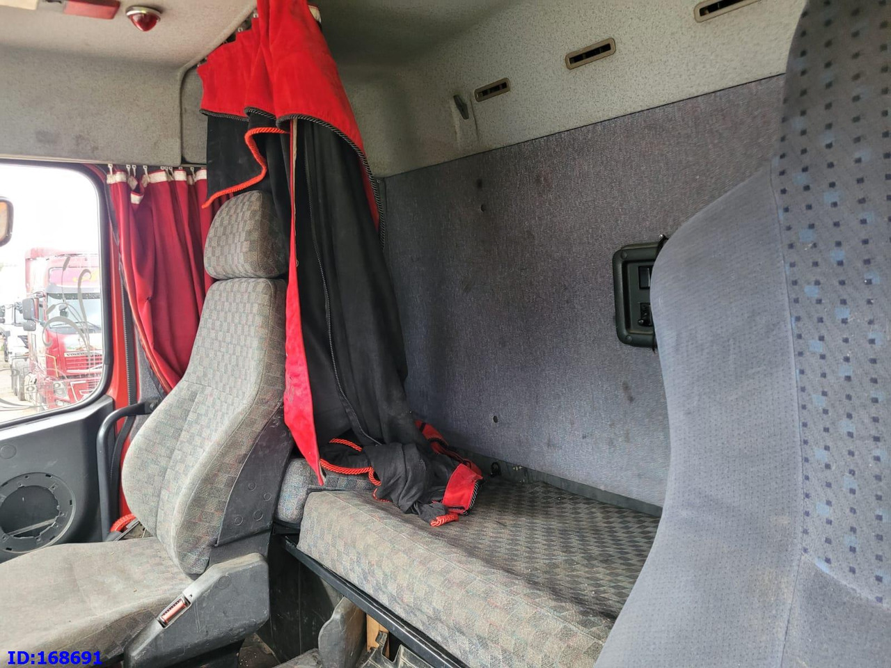 Camión multibasculante VOLVO FH12 380HP 6x2 10tyre Hook Tipper