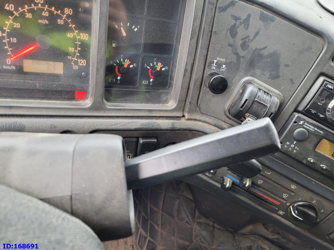 Camión multibasculante VOLVO FH12 380HP 6x2 10tyre Hook Tipper