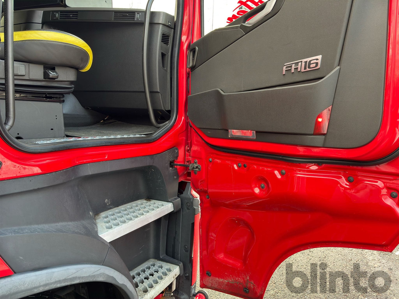 Camión multibasculante VOLVO FH16 750