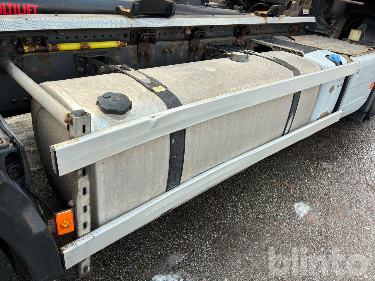 Camión multibasculante VOLVO FH16 750