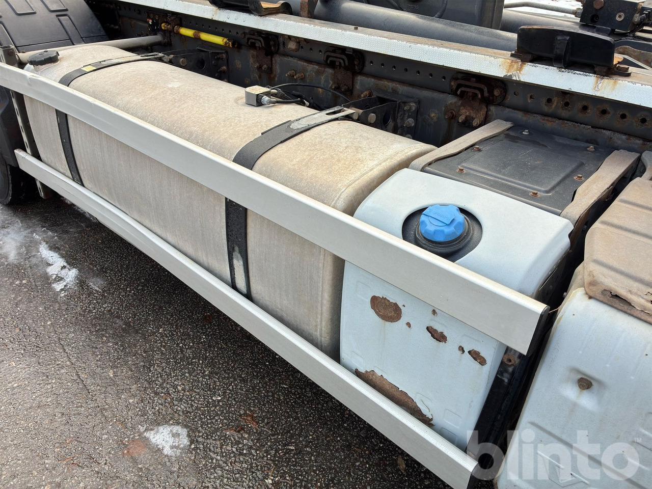 Camión multibasculante VOLVO FH16 750