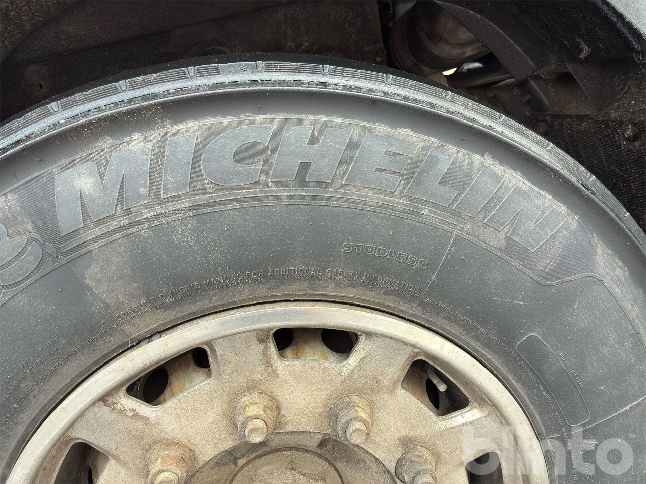 Camión multibasculante VOLVO FH16 750