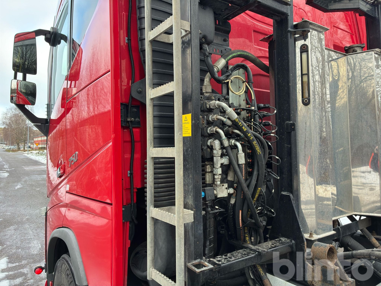 Camión multibasculante VOLVO FH16 750