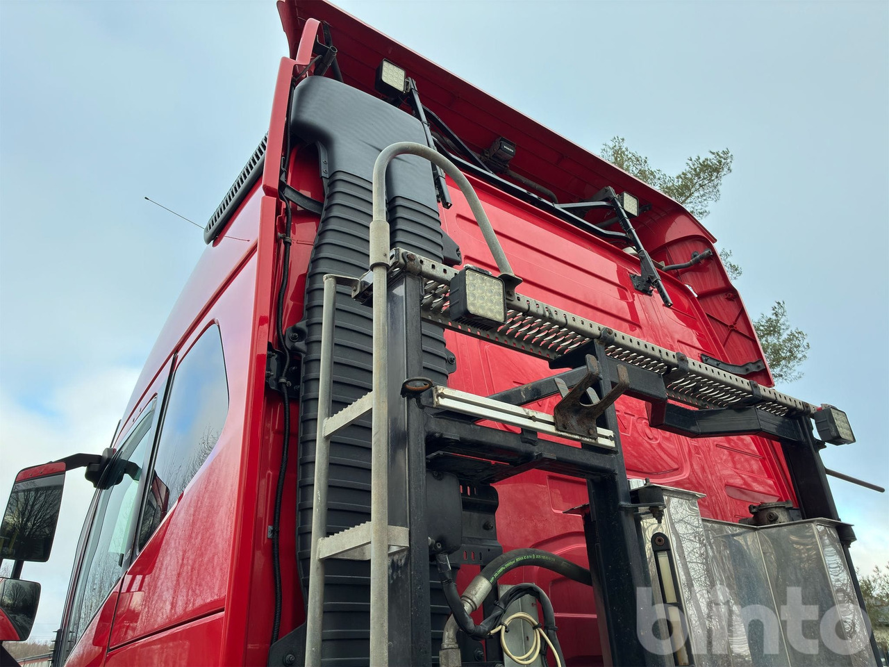 Camión multibasculante VOLVO FH16 750