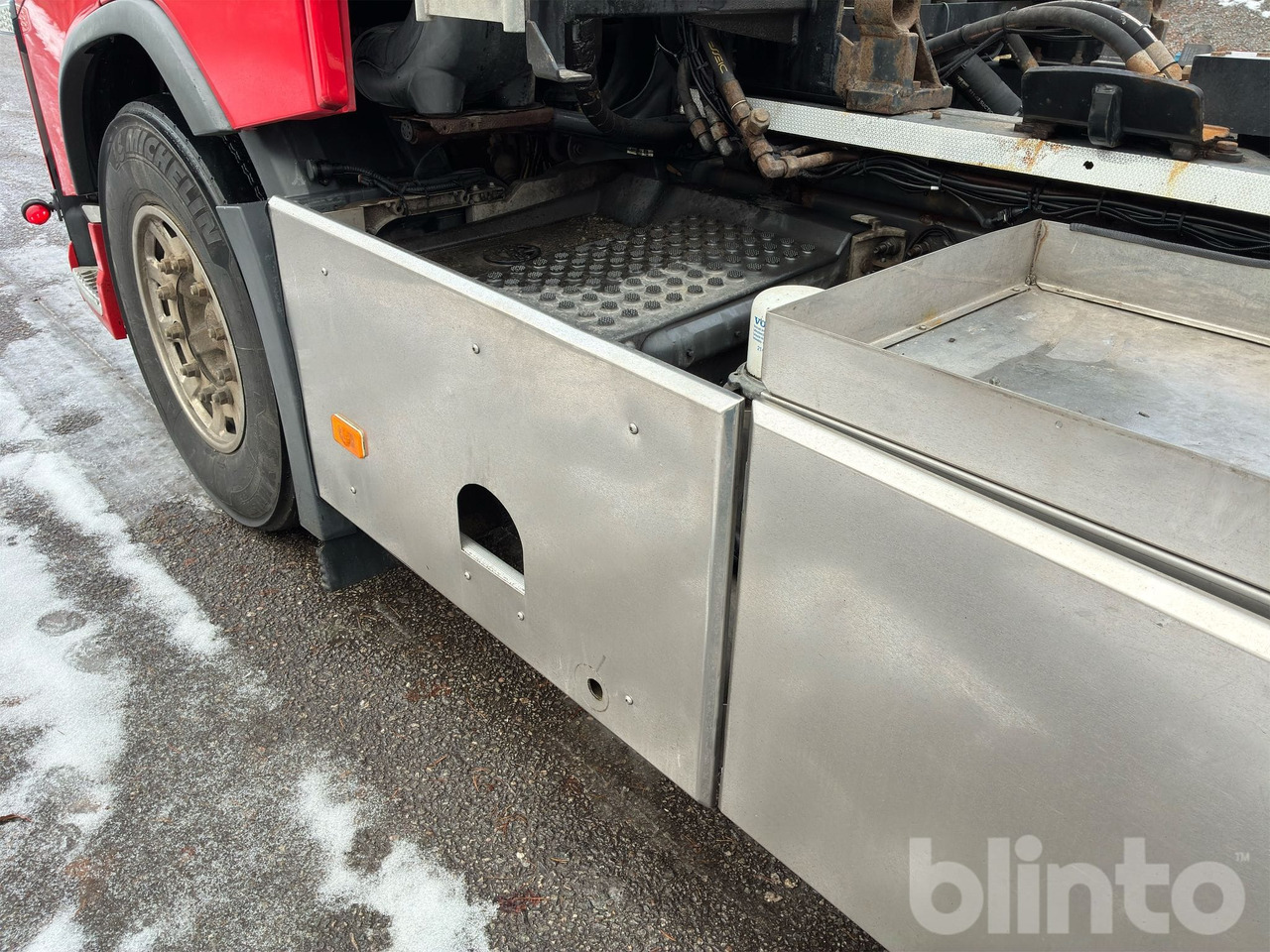 Camión multibasculante VOLVO FH16 750