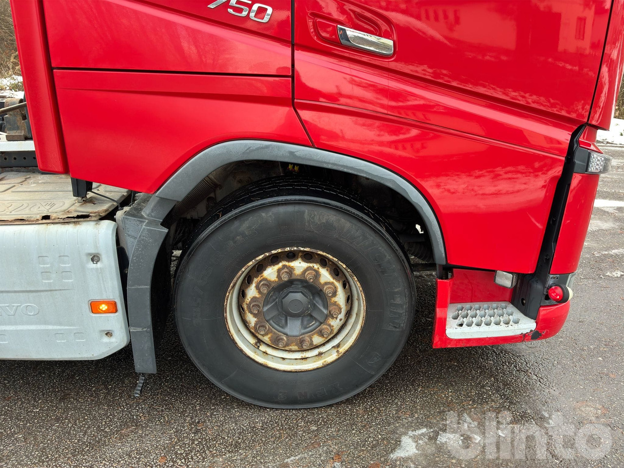 Camión multibasculante VOLVO FH16 750