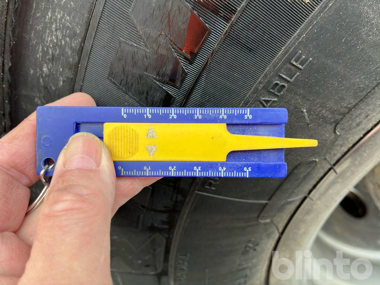 Camión multibasculante VOLVO FH16 750