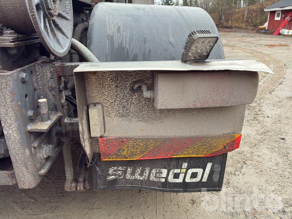 Camión multibasculante VOLVO FH 8*4