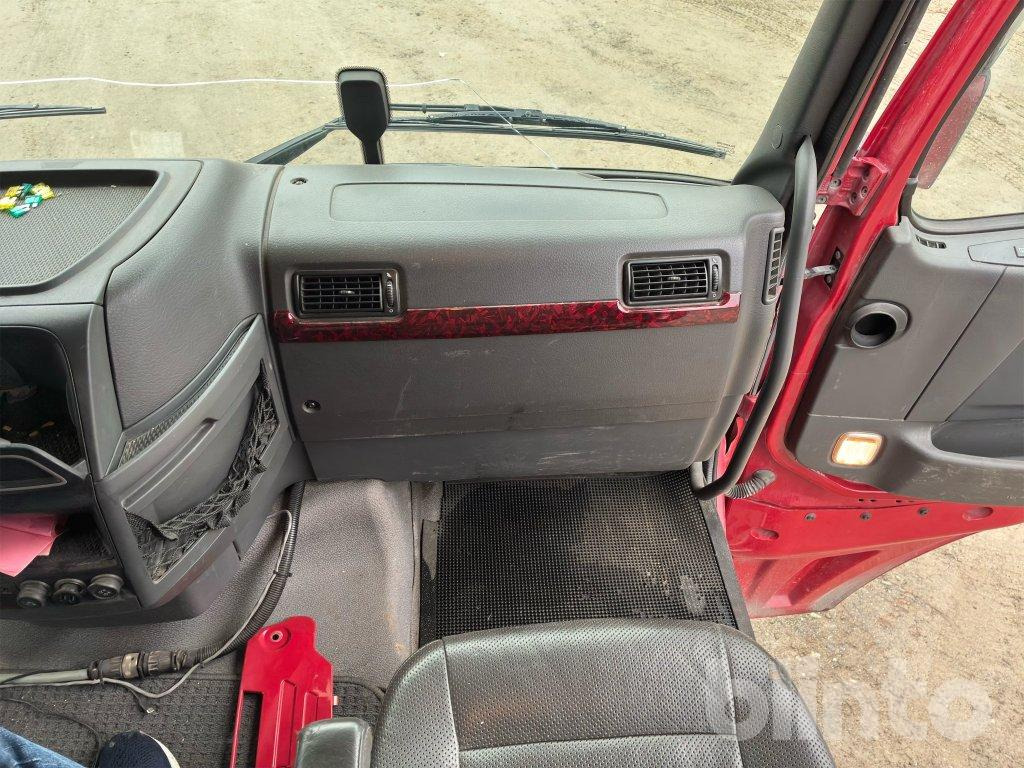 Camión multibasculante VOLVO FH 8*4