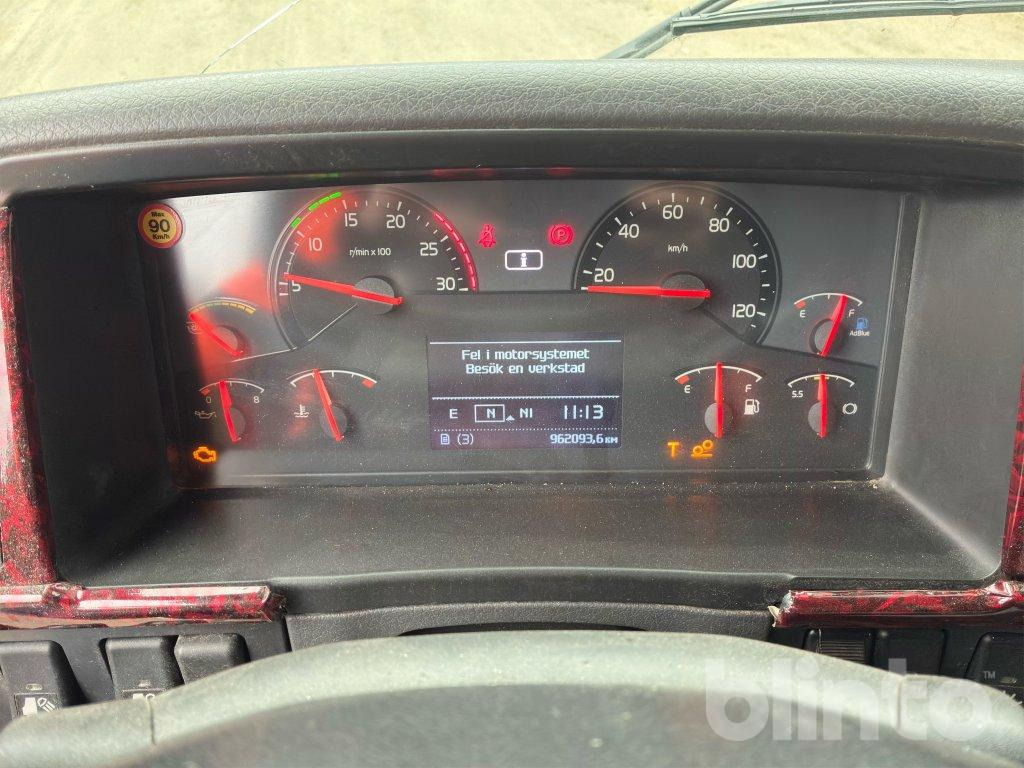 Camión multibasculante VOLVO FH 8*4