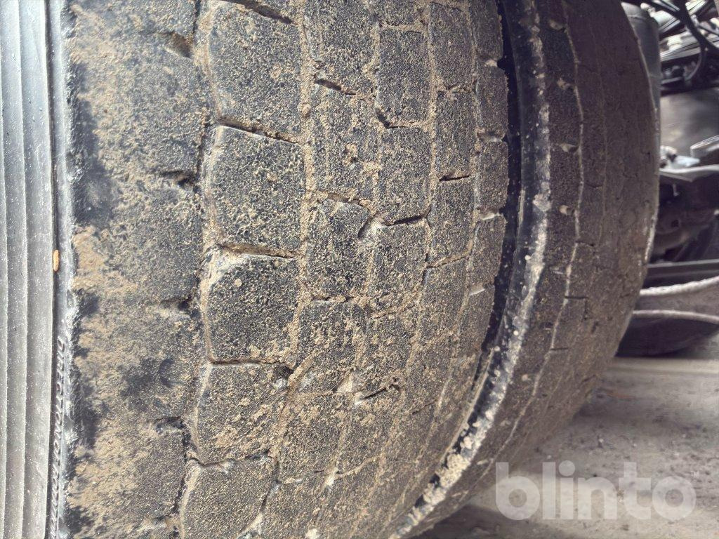 Camión multibasculante VOLVO FH 8*4