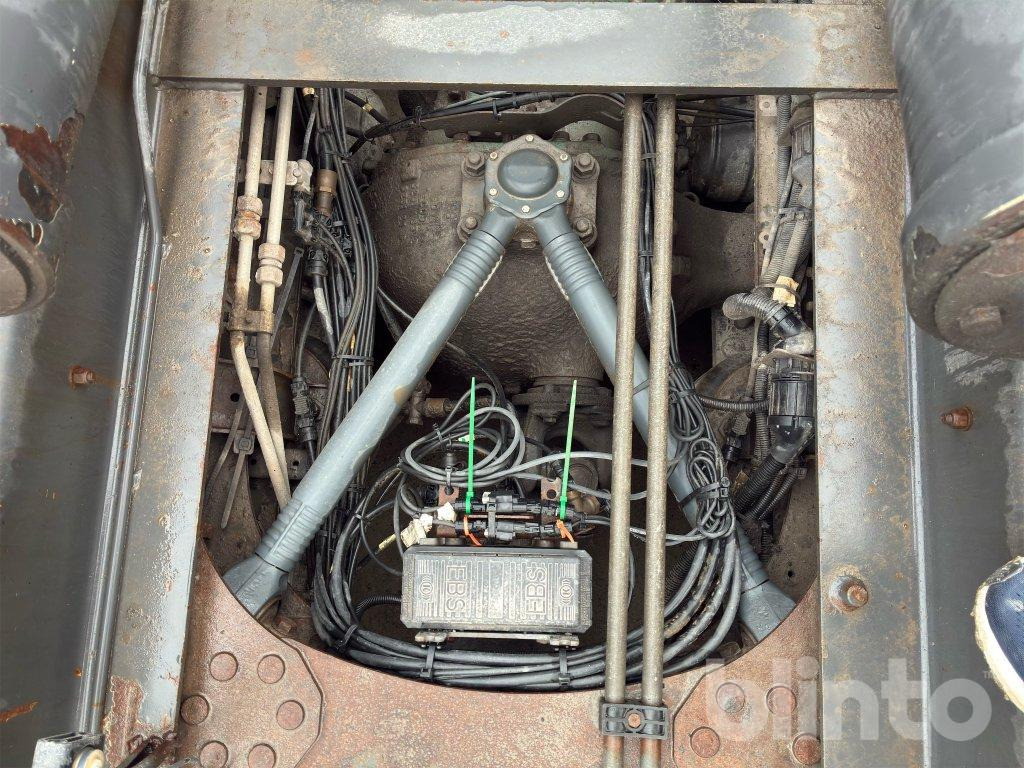 Camión multibasculante VOLVO FH 8*4