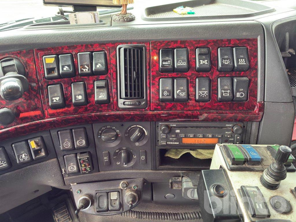 Camión multibasculante VOLVO FH 8*4