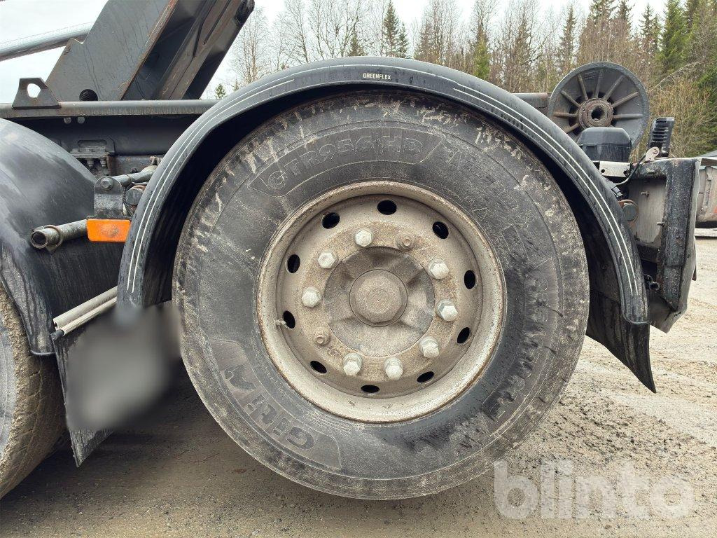 Camión multibasculante VOLVO FH 8*4