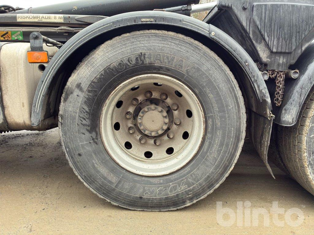 Camión multibasculante VOLVO FH 8*4