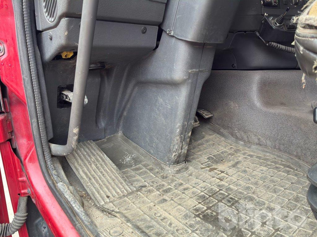 Camión multibasculante VOLVO FH 8*4