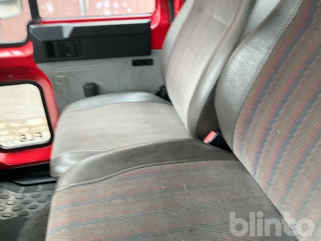 Camión multibasculante VOLVO FL 611 4X2