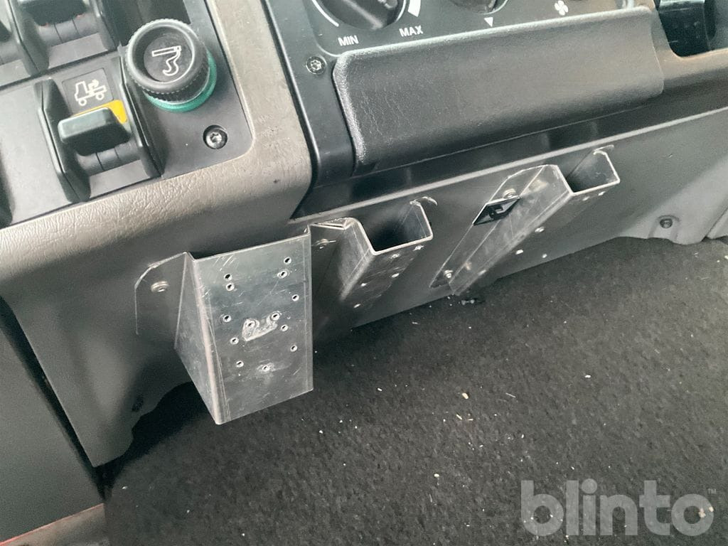 Camión multibasculante VOLVO FL 611 4X2