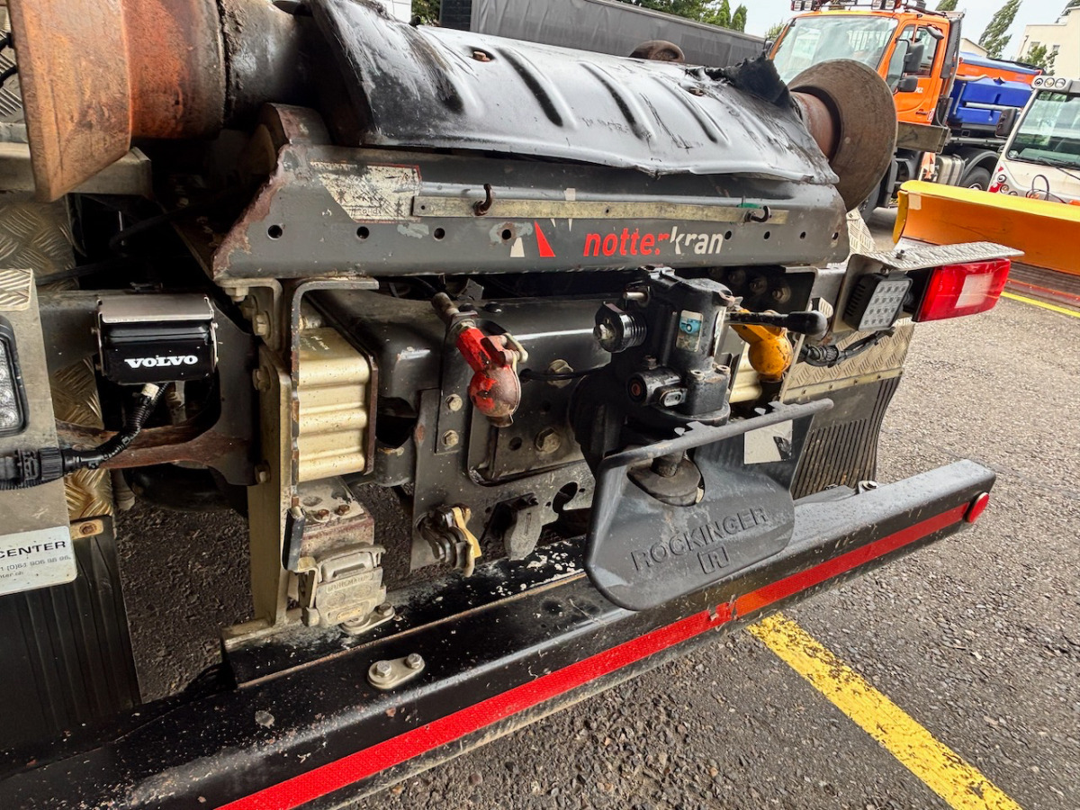 Camión multibasculante VOLVO FMX-500    8x4R