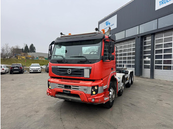Camión multibasculante VOLVO FMX-500 8x4 Hiab 26T