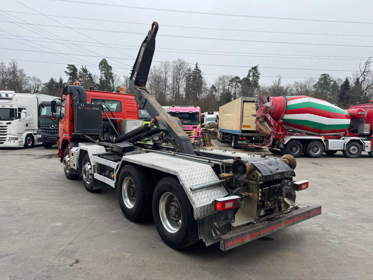 Camión multibasculante VOLVO FMX-500 8x4 Hiab 26T