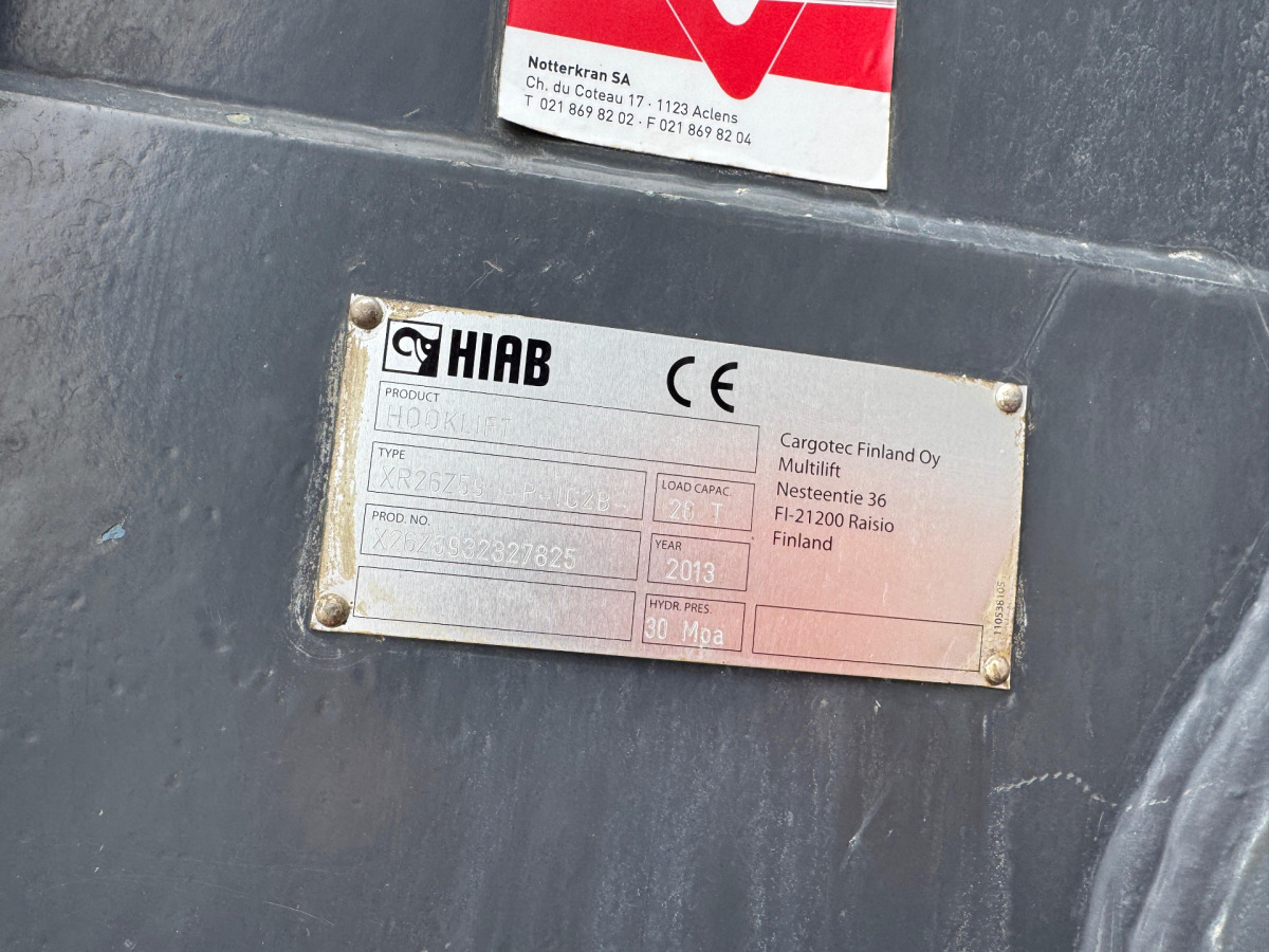 Camión multibasculante VOLVO FMX-500 8x4 Hiab 26T